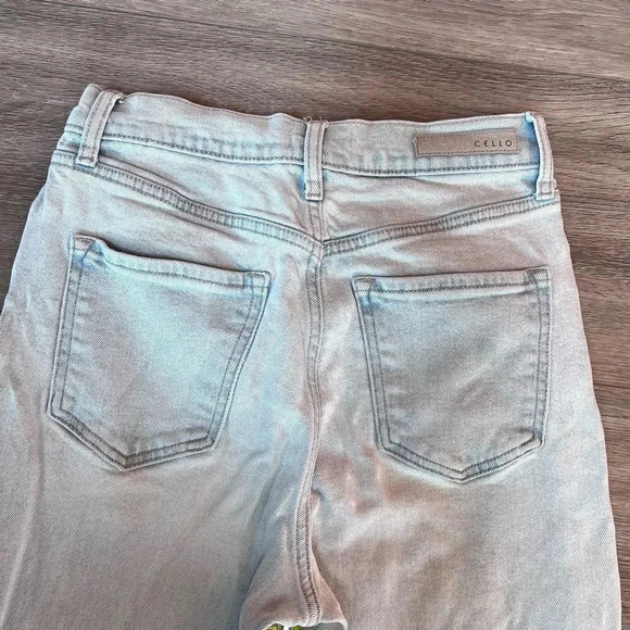 Cello Los Angeles Women's Blue Light Wash 5 Pocket Style Denim Jeans Size 5 - Picture 8 of 10
